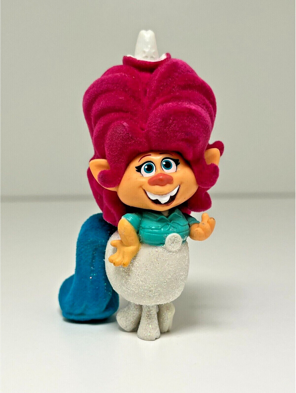 Trolls World Tour Adventure Delta Dawn Flocked Fuzzy Glitter Sparkle Toy Figure